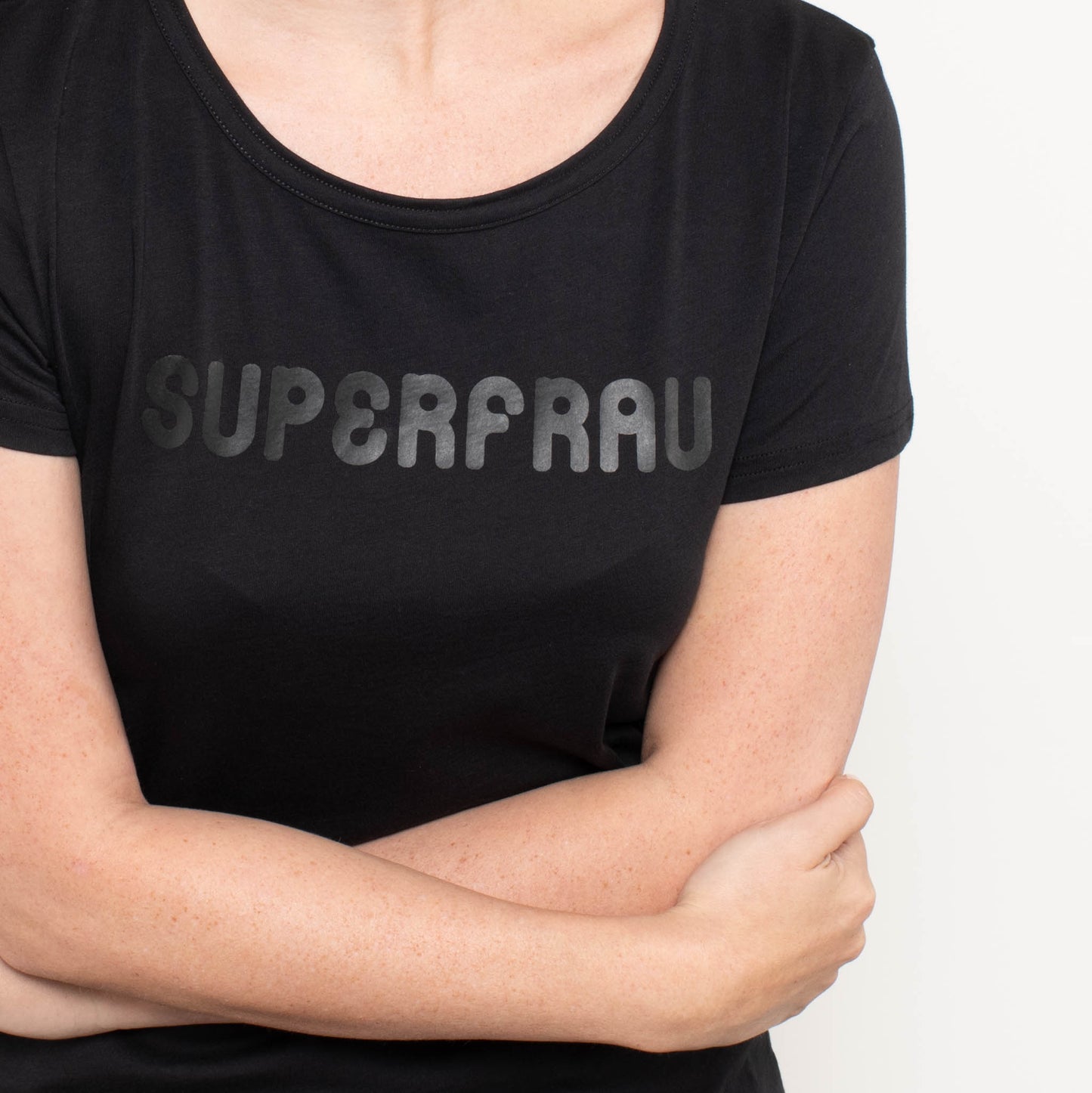 SUPERFRAU Logo Black - Hero T-Shirt